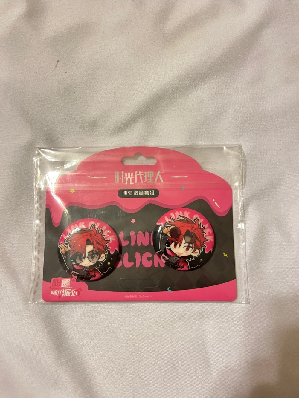 Link Click Vein Mini Badge Pin Set Red Black Chibi X11
